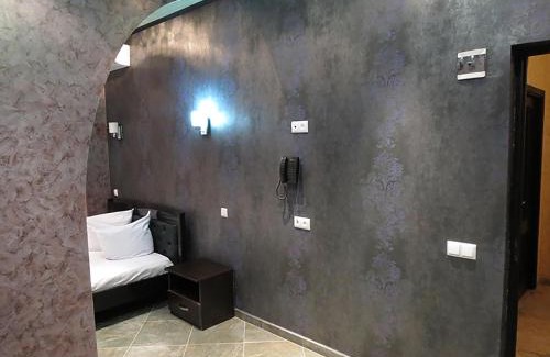 Erebuni Hotel | White House Hotel