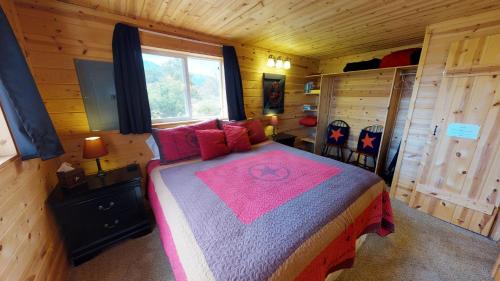 Monticello House | White Pine Cabin by Canyonlands Lodging