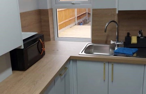 Little Holland House | White Shelf West Dartford