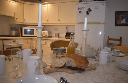 Rye House | Whitefriars is a family & dog friendly holiday home, sleeping 8 guests in Rye