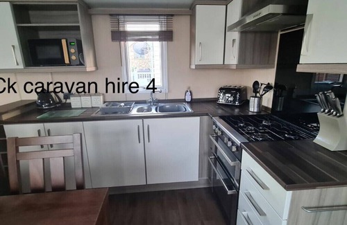 Towyn Cottage | WHITEHOUSE LEISURE PARK - HOLIDAY ACCOMMODATION 19057 in Towyn