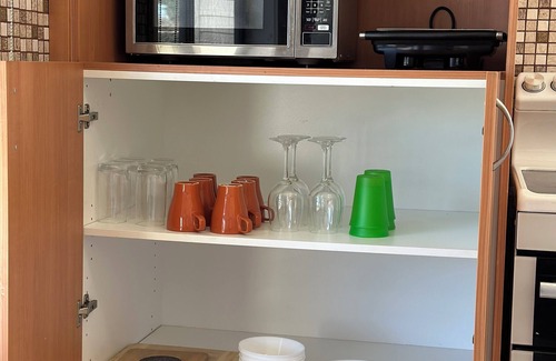 Norlane House | Whole House- 2mins to Spirit of Tasmania- 2 mins Northshore beach- Shore Getaway