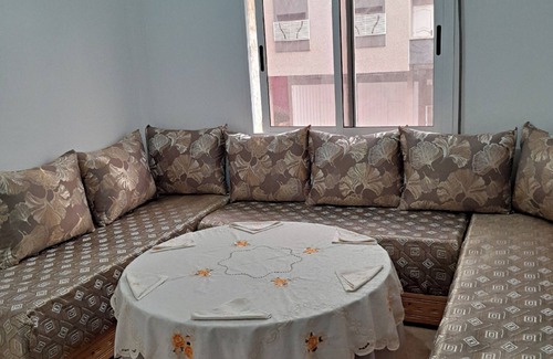 Khemisset Apartment | Wi-Fi + Free Parking + Amazon Prime & Netflix + Full Kitchen + Washing Machine