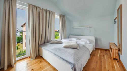 Jastrzebia Gora Apartment | Wiatrakowo, Sun & Snow