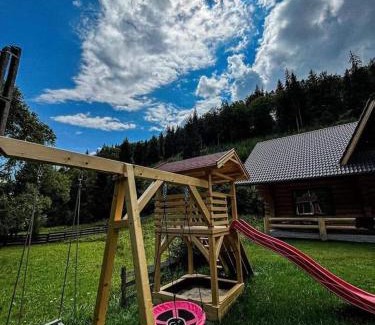 Varsag Apartment | Wild tree house