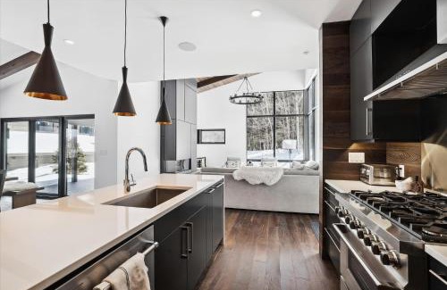 Stowe Area House | Wildebrook: 4br Mountain Luxury, fireplace, hot tub, x-country ski in/out, 10min to ski resort!