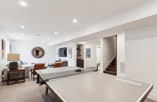 Stowe Area House | Wildebrook: 4br Mountain Luxury, fireplace, hot tub, x-country ski in/out, 10min to ski resort!