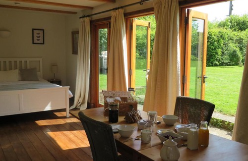 Abbess Roding Bed & Breakfast | Wilderness B&B 3 Self Contained Rooms Nr Sissinghurst