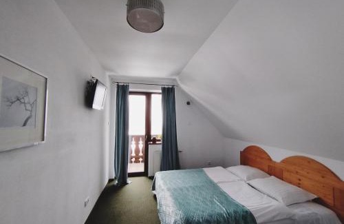 Miedzygorze Bed & Breakfast | Willa Pod Dobrym Humorem