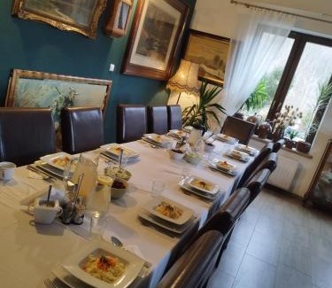 Miedzygorze Bed & Breakfast | Willa Pod Dobrym Humorem