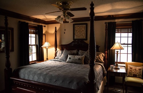 Williamsburg Bed & Breakfast | Williamsburg Sampler B & B