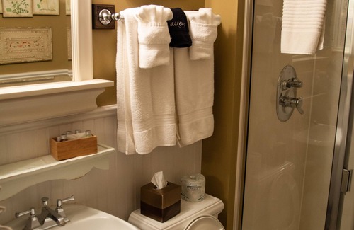 Williamsburg Bed & Breakfast | Williamsburg Sampler B & B