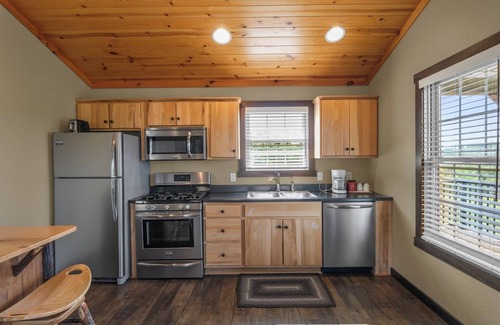 Millersburg Cottage | Willow Cottage at Hillside Hideaways-Catch and Release Fishing