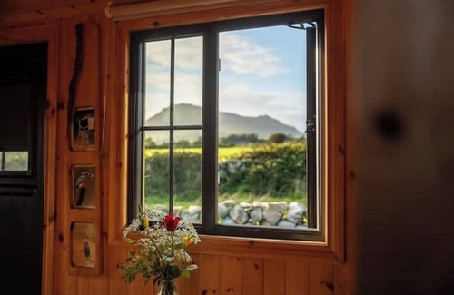 Annalong Cabin | Willowtree Glamping Mournes Luxury secluded