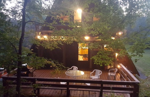 Windham House | Windham Mountain A Frame Ski House with Central A/C