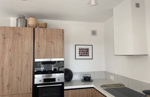 La Plage Apartment | Window on the sea