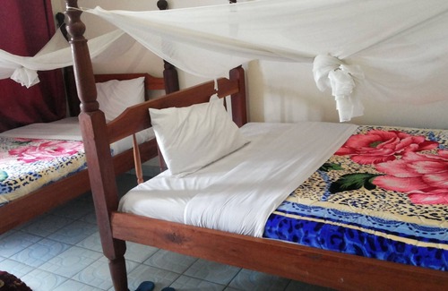 Pakwach Hotel | Windsor Hotel Pakwach