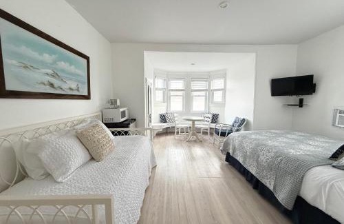 Beach Haven Hotel | Windward at the Beach