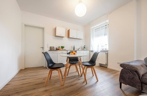 Frankenthal Apartment | Winedesign Boxspring 8 Pers Basf Nähe Ludwigshafen und Mannheim