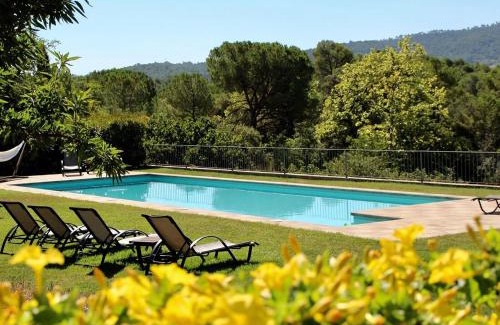 La Torre de Claramunt Apartment | Winery apartment for two with private terrace