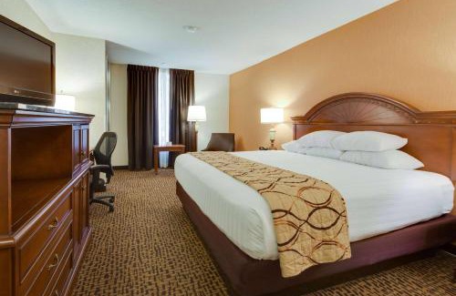 Fenton Hotel | Wingate by Wyndham St Louis-Fenton Route 66