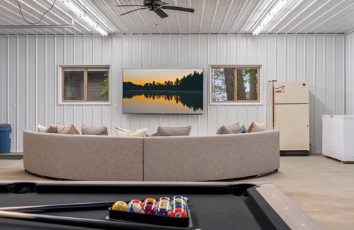 Cushing Cabin | Winter Getaway that won't disappoint + Game Room