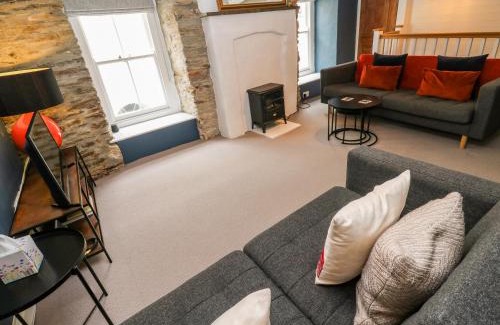 Mevagissey House | Winterbrook Cottage
