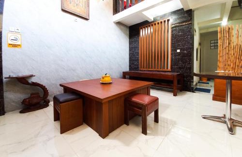 Tuban Sub-District Hotel | Wisma Trubus Syariah RedPartner Near RSUD Koesma Tuban