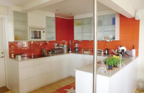 Grodinge House | With a panoramic view of the sea, this fine vacation home in Grödingen awaits you.