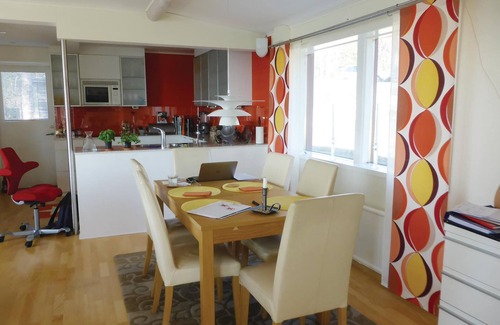 Grodinge House | With a panoramic view of the sea, this fine vacation home in Grödingen awaits you.