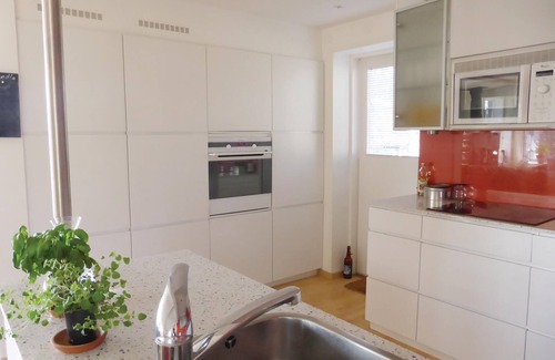 Grodinge House | With a panoramic view of the sea, this fine vacation home in Grödingen awaits you.