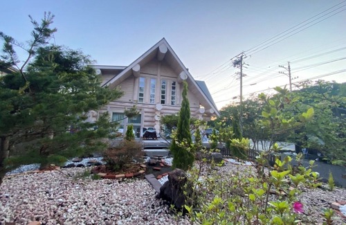 Kitasaku-gun Villa | With a wood stove and sauna! Just a 7-minute drive (5 km) to the outlet.