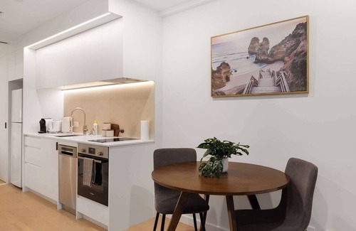 Te Aro Apartment | WLG CBD 1BR - Luxe Hyde Lane Stay with Amenities