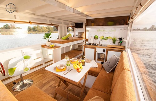 Bad Saarow Cabin | Wohlfühlboot Theo in Bad Saarow - Wohlfühlboot Hausbooturlaub