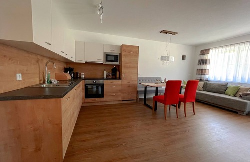 Muhldorf Apartment | Wohnen am Almufer, Direkt im Ortszentrum Grünau im Almtal - Zwillingskogel