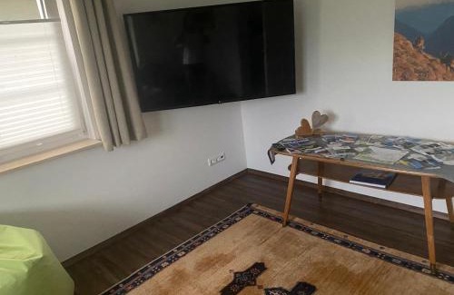 Hoetting Apartment | Wohnung mit Garten und Panoramablick in Innsbruck