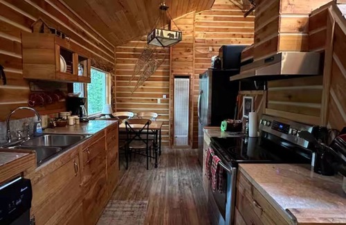 Ridgeway Cabin | Wolf Cabin; Nestled in nature/Near the Kenai River