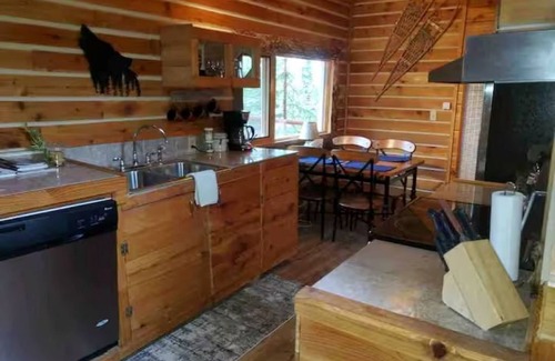 Ridgeway Cabin | Wolf Cabin; Nestled in nature/Near the Kenai River