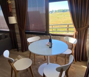 Virak Apartment | Wolf pit