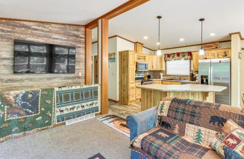 Hackensack House | Woman Lake Chain Retreat with Deck and Dock!