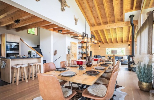 Chamoson House | Wonderful private villa for 10 people with WIFI, TV, terrace, pets allowed and panoramic view