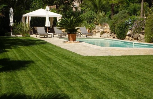 Le Collet Villa | Wonderful family house with sun-warmed paving for sunbathing and swimming.