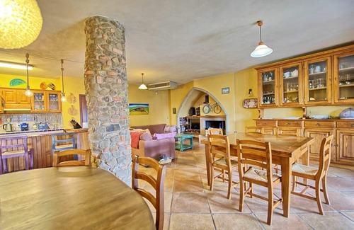 Lucignano Villa | Wonderful private villa for 15 guests with WIFI, private pool, TV, veranda and panoramic view