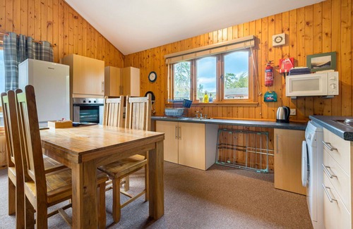 Glen Urquhart House | Wonderful private villa for 6 people with WIFI and TV