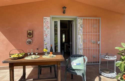 Costa dʼOneglia House | Wonderful private villa for 4 guests with A/C, WIFI, TV, patio and pets allowed
