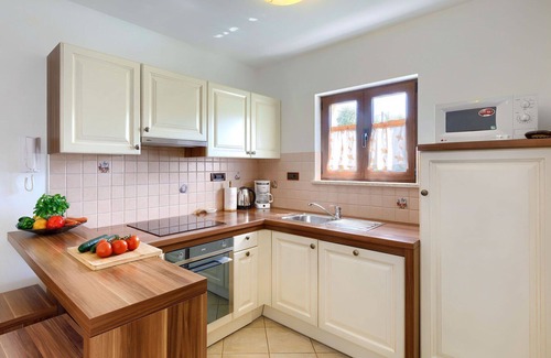 Vosteni Villa | Wonderful private villa for 8 people with A/C, private pool, hot tub, WIFI, TV and patio