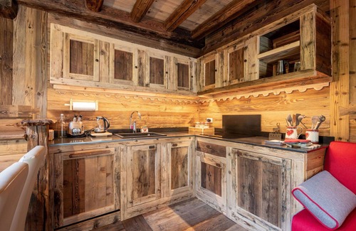 Introd House | Wonderful private villa for 5 guests with WIFI and TV