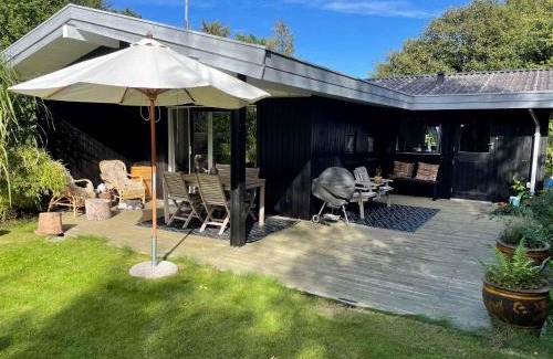 Smidstrup Strand House | Wonderful Summer House Near The Sea