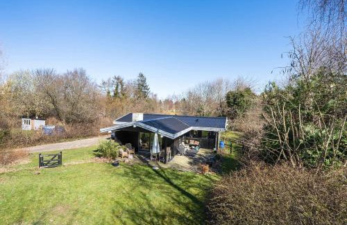 Smidstrup Strand House | Wonderful Summer House Near The Sea