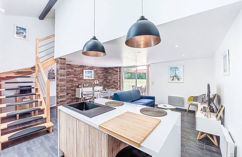 Naujac-Sur-Mer Villa | Wonderful villa for 6 people with pool, WIFI, TV and terrace